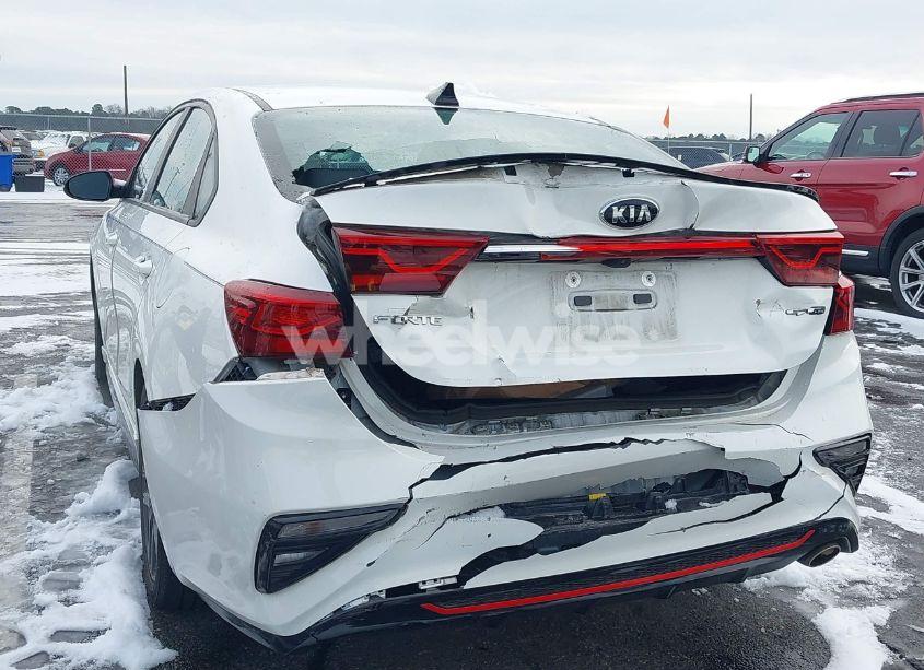 Photo 6 of 2020 Kia Forte GT-LINE (VIN 3KPF34AD1LE181213)