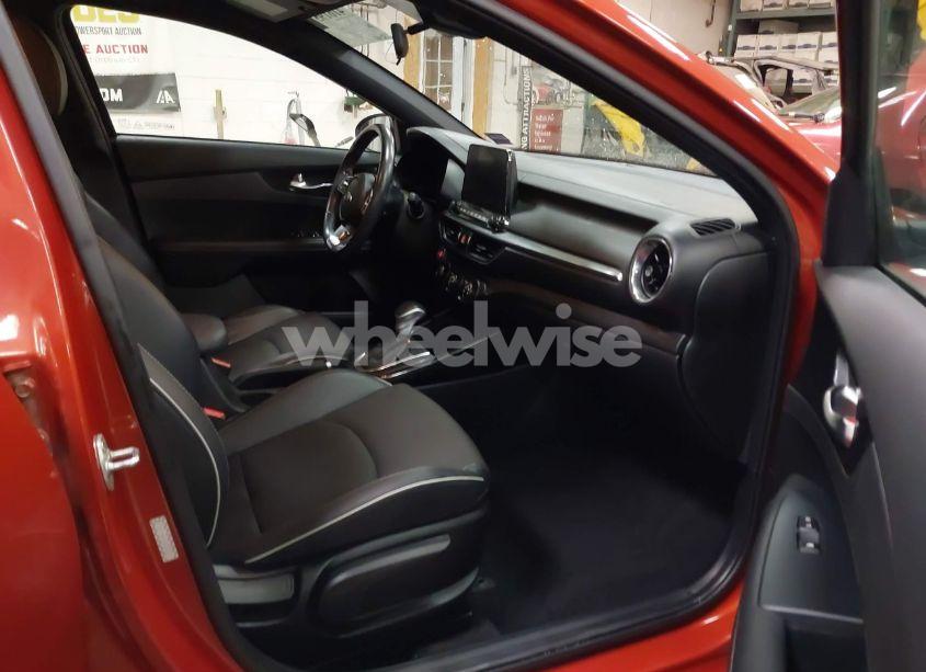 Photo 5 of 2020 Kia Forte GT-LINE (VIN 3KPF34AD1LE239613)