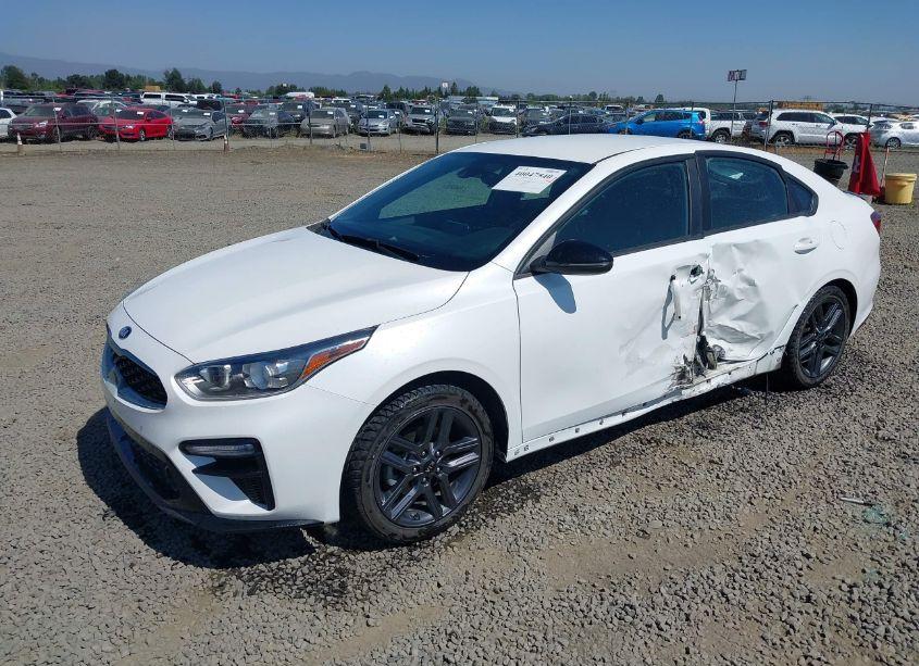 Photo 2 of 2021 Kia Forte GT-LINE (VIN 3KPF34AD1ME316661)