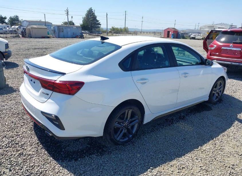 Photo 4 of 2021 Kia Forte GT-LINE (VIN 3KPF34AD1ME316661)