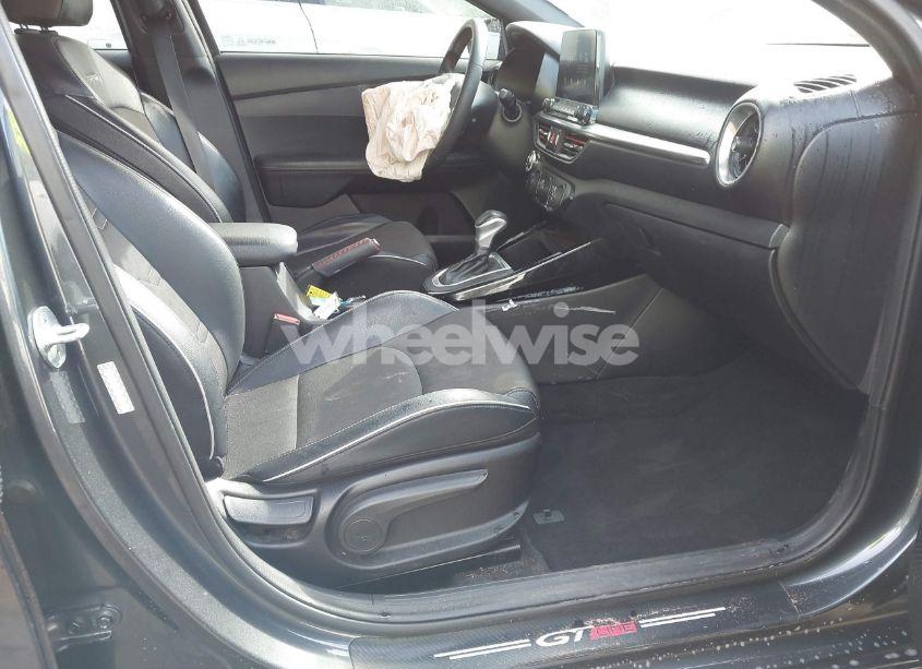 Photo 5 of 2021 Kia Forte GT-LINE (VIN 3KPF34AD1ME383907)