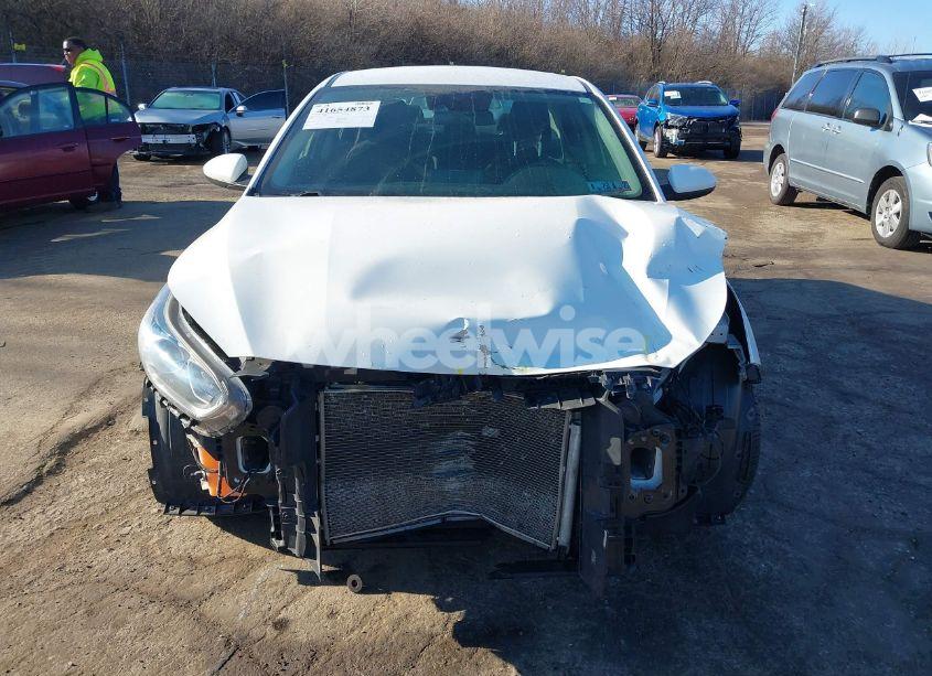 Photo 13 of 2019 Kia Forte S (VIN 3KPF34AD2KE017130)