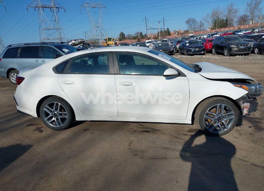 Photo 14 of 2019 Kia Forte S (VIN 3KPF34AD2KE017130)