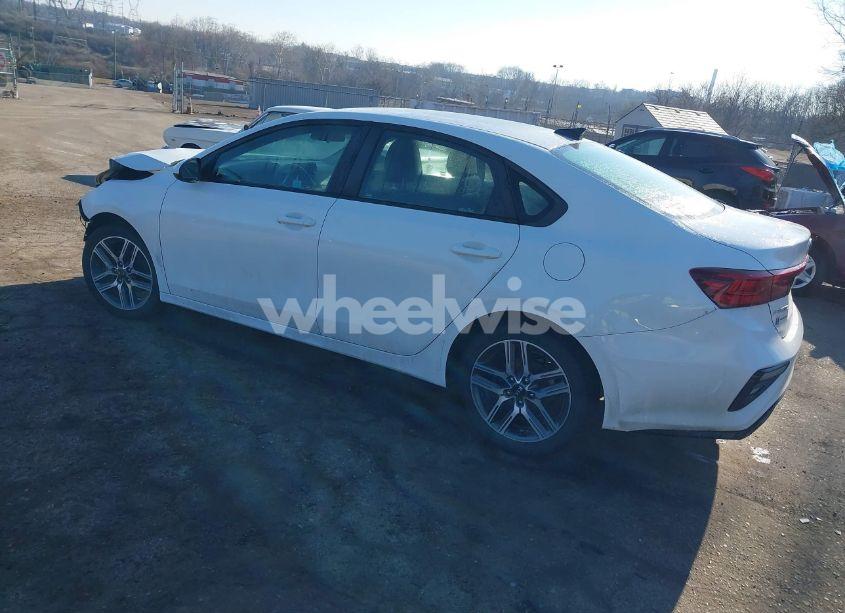 Photo 3 of 2019 Kia Forte S (VIN 3KPF34AD2KE017130)