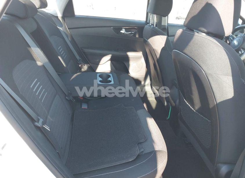 Photo 8 of 2019 Kia Forte S (VIN 3KPF34AD2KE017130)