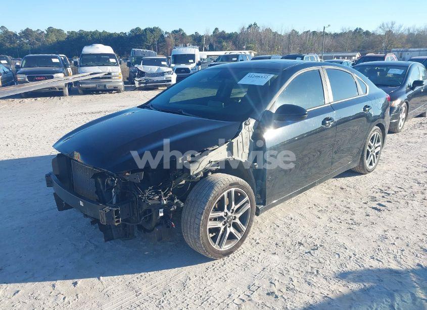 Photo 2 of 2019 Kia Forte S (VIN 3KPF34AD2KE063251)