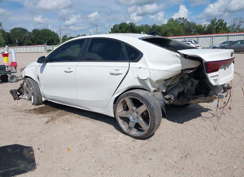 Photo 3 of 2019 Kia Forte S (VIN 3KPF34AD2KE065873)