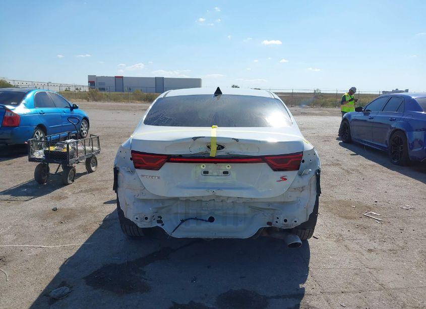 Photo 16 of 2019 Kia Forte S (VIN 3KPF34AD2KE105160)