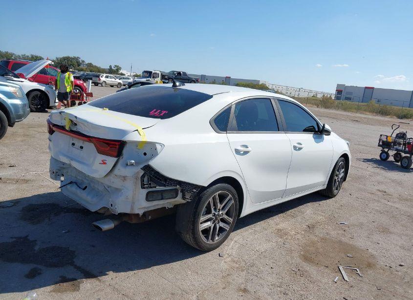 Photo 4 of 2019 Kia Forte S (VIN 3KPF34AD2KE105160)