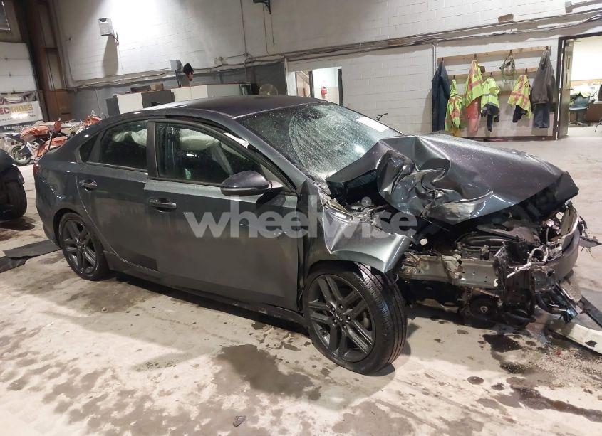 2021 Kia Forte GT-LINE (VIN 3KPF34AD2ME285551) main photo