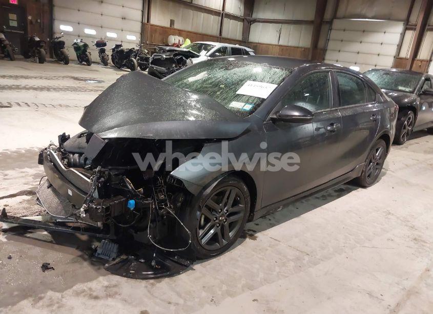 Photo 2 of 2021 Kia Forte GT-LINE (VIN 3KPF34AD2ME285551)