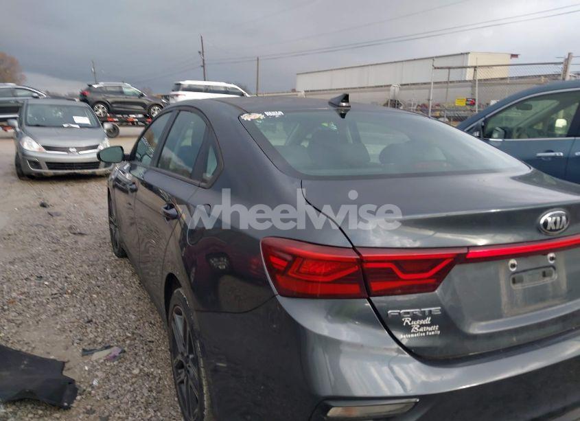 Photo 3 of 2019 Kia Forte S (VIN 3KPF34AD3KE024619)