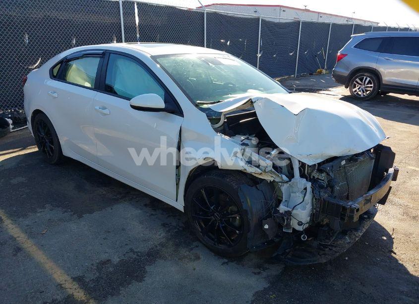 2019 Kia Forte S (VIN 3KPF34AD3KE025723) main photo