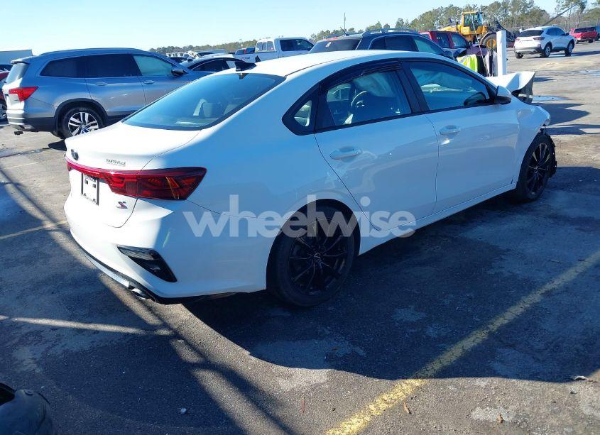 Photo 4 of 2019 Kia Forte S (VIN 3KPF34AD3KE025723)