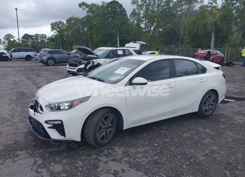 Photo 2 of 2019 Kia Forte S (VIN 3KPF34AD3KE119391)