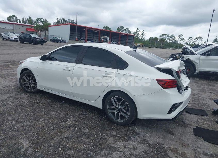 Photo 3 of 2019 Kia Forte S (VIN 3KPF34AD3KE119391)