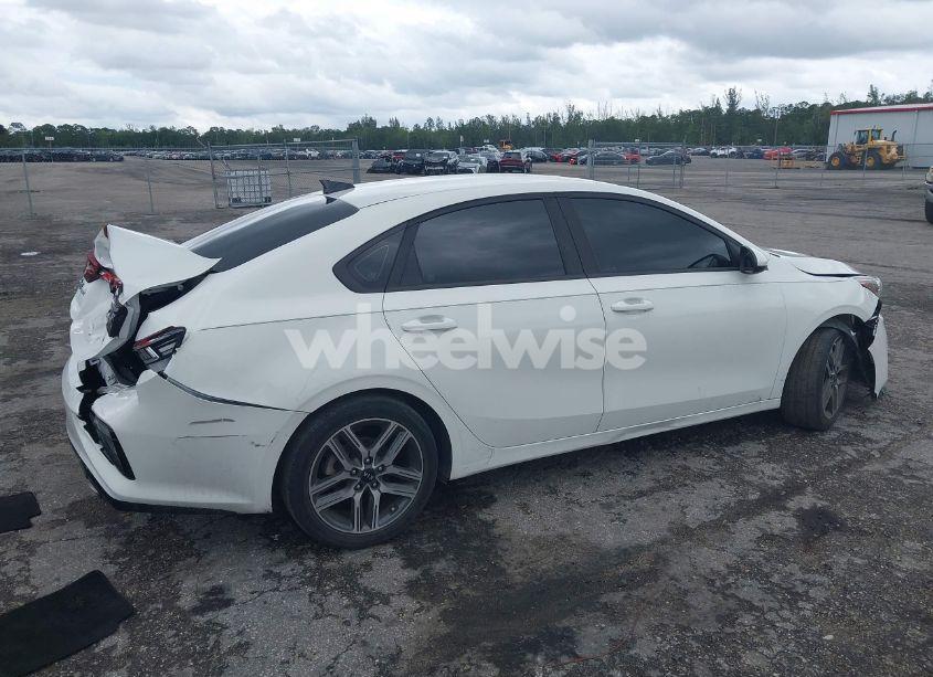 Photo 4 of 2019 Kia Forte S (VIN 3KPF34AD3KE119391)