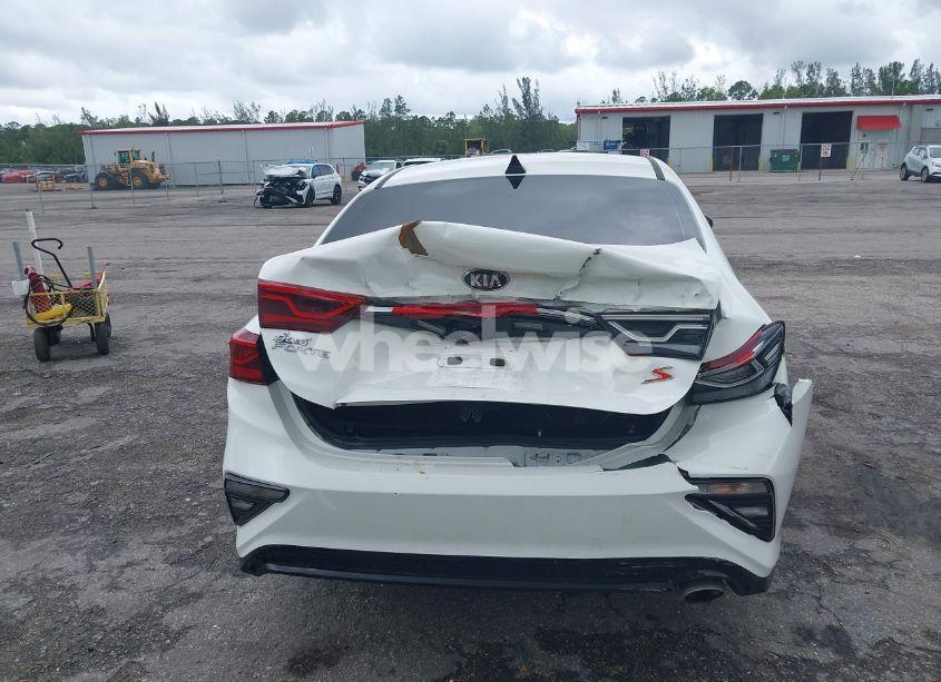 Photo 6 of 2019 Kia Forte S (VIN 3KPF34AD3KE119391)