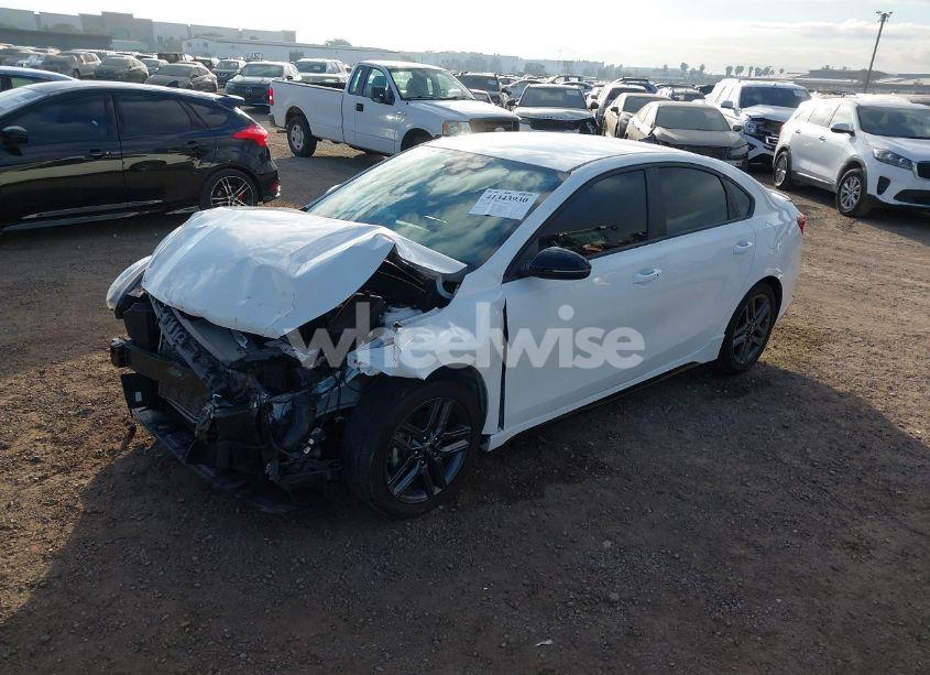 Photo 2 of 2021 Kia Forte GT-LINE (VIN 3KPF34AD3ME269116)