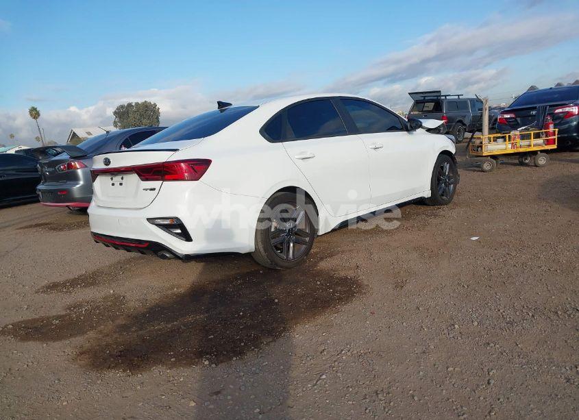 Photo 4 of 2021 Kia Forte GT-LINE (VIN 3KPF34AD3ME269116)