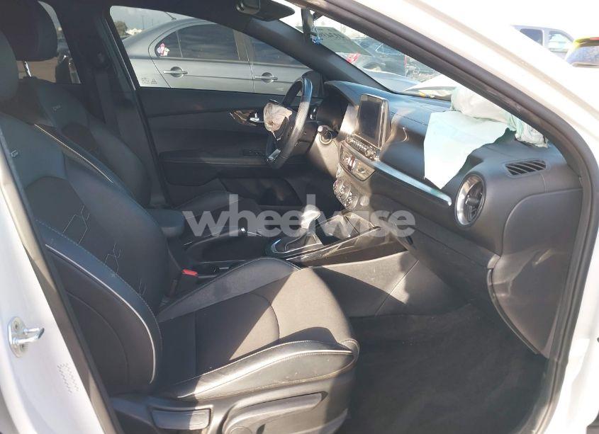 Photo 5 of 2021 Kia Forte GT-LINE (VIN 3KPF34AD3ME269116)