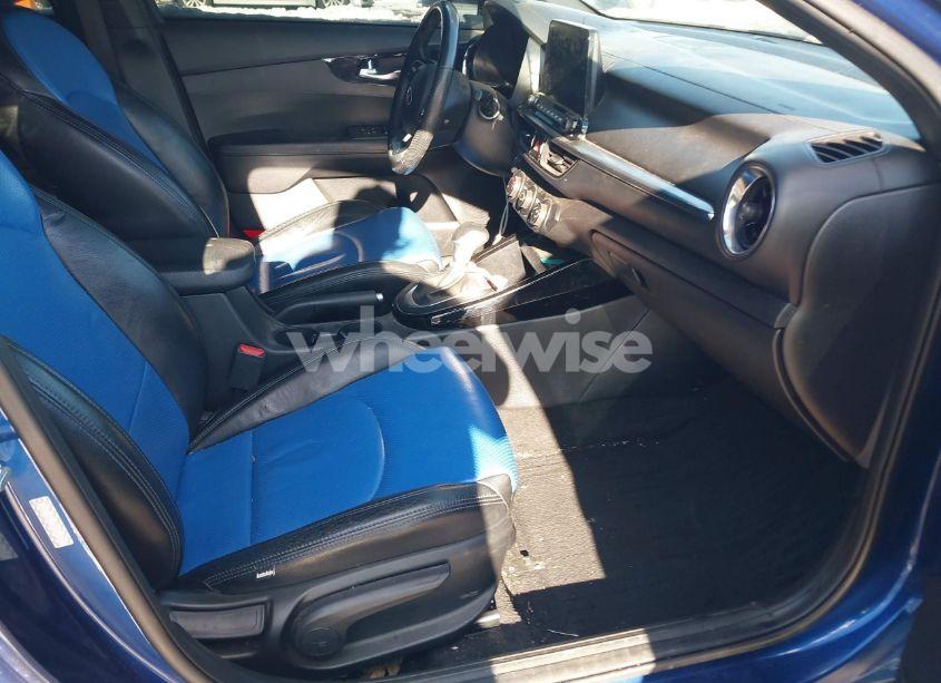 Photo 5 of 2021 Kia Forte GT-LINE (VIN 3KPF34AD3ME289480)