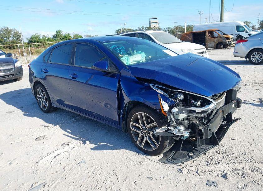 2019 Kia Forte S (VIN 3KPF34AD4KE018540) main photo