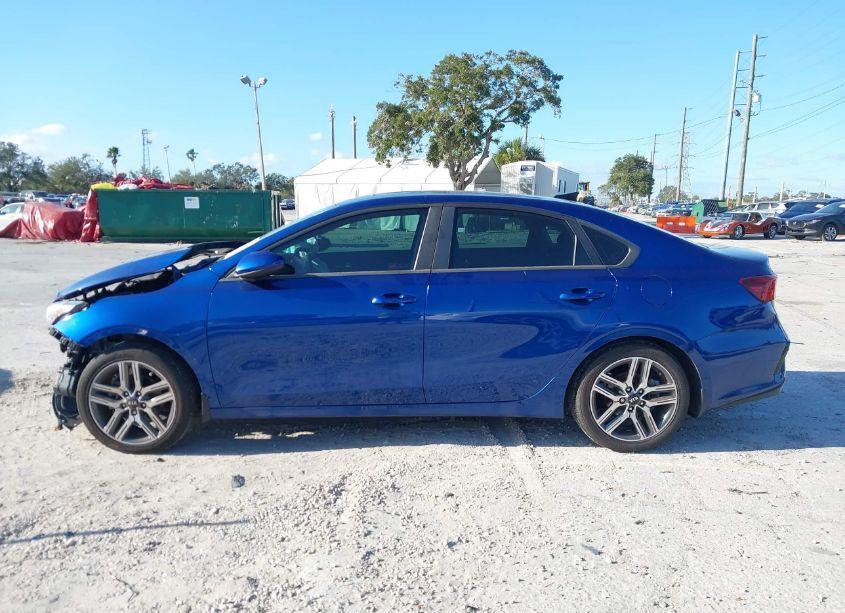 Photo 15 of 2019 Kia Forte S (VIN 3KPF34AD4KE018540)