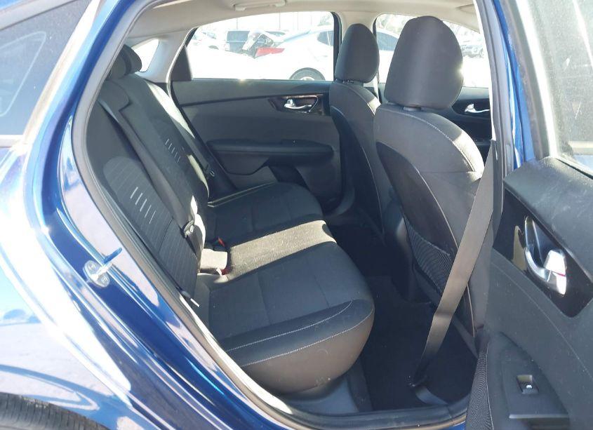 Photo 8 of 2019 Kia Forte S (VIN 3KPF34AD4KE018540)