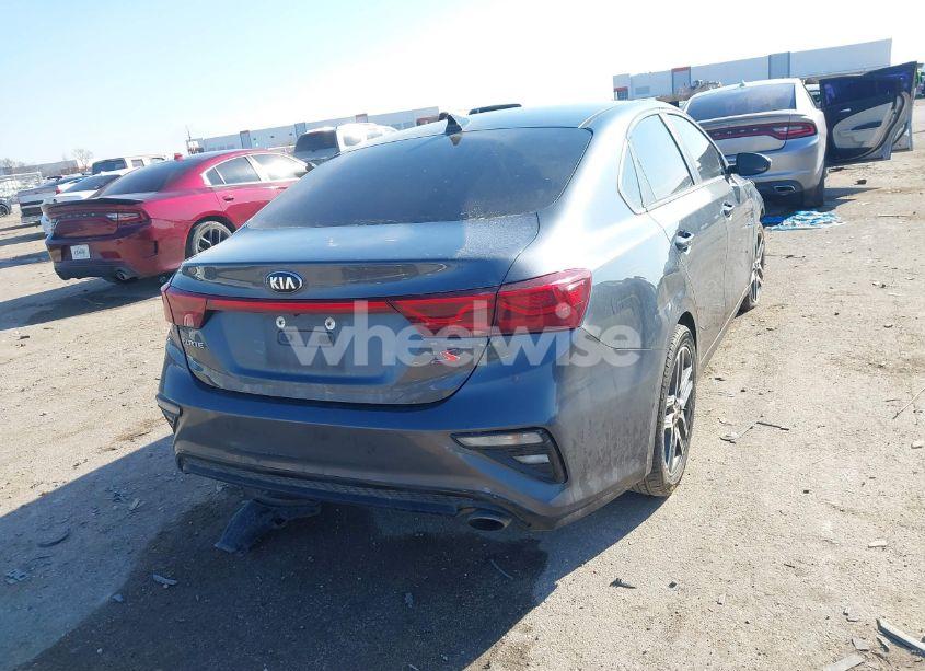 Photo 4 of 2019 Kia Forte S (VIN 3KPF34AD4KE067673)