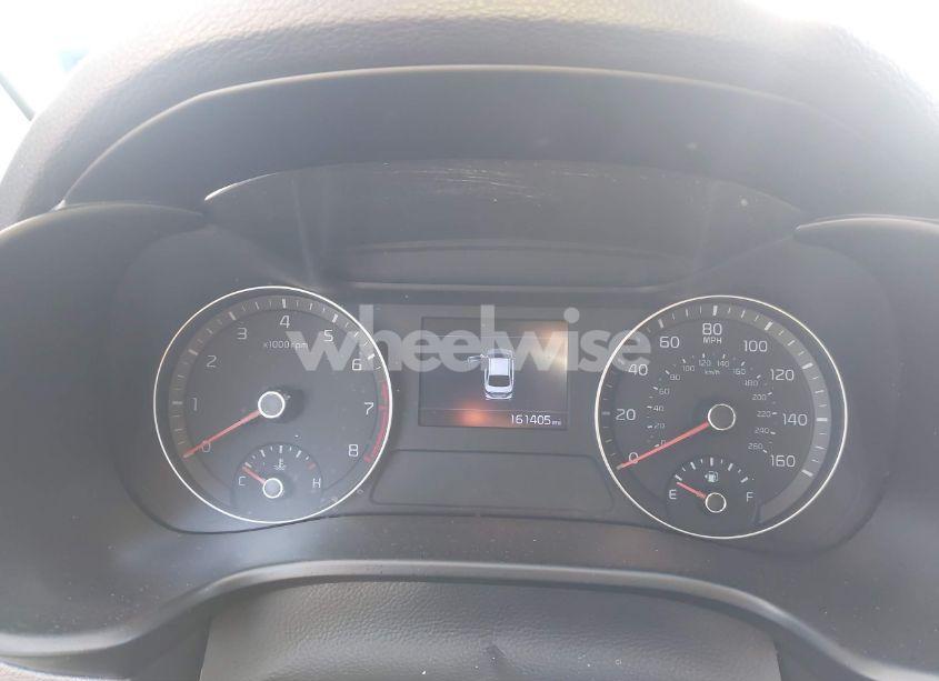 Photo 7 of 2019 Kia Forte S (VIN 3KPF34AD4KE067673)