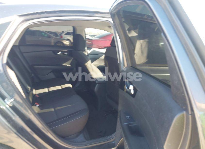 Photo 8 of 2019 Kia Forte S (VIN 3KPF34AD4KE067673)