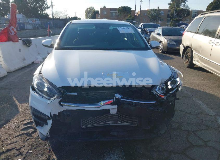 Photo 13 of 2019 Kia Forte S (VIN 3KPF34AD4KE070086)