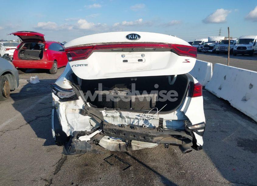 Photo 17 of 2019 Kia Forte S (VIN 3KPF34AD4KE070086)