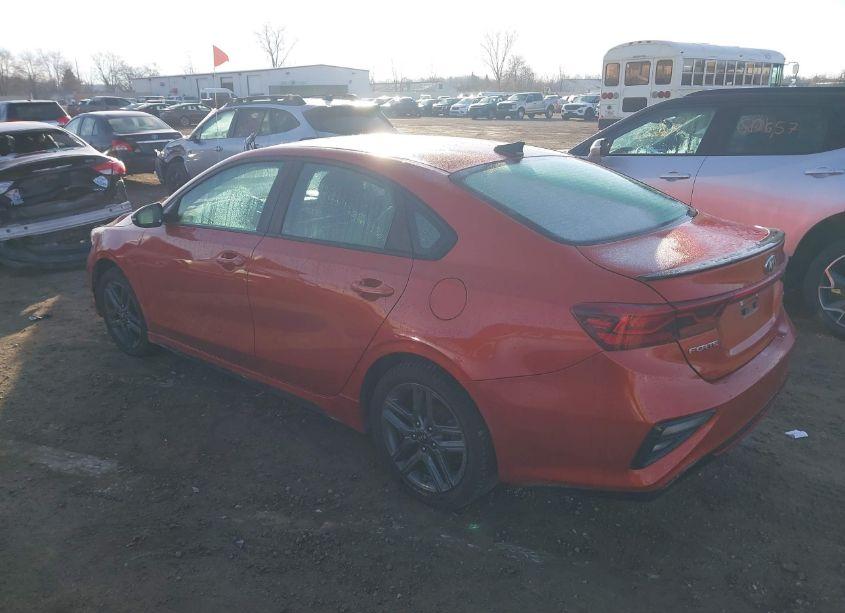 Photo 3 of 2020 Kia Forte GT-LINE (VIN 3KPF34AD4LE139019)