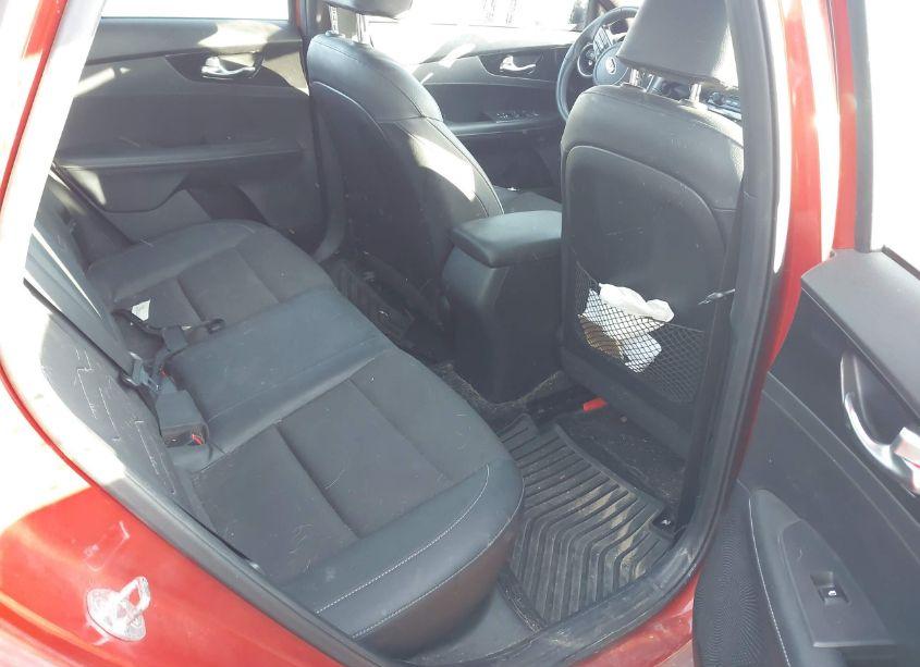 Photo 8 of 2020 Kia Forte GT-LINE (VIN 3KPF34AD4LE139019)