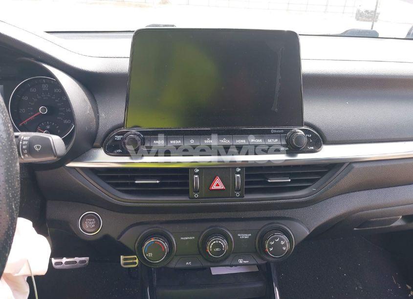 Photo 21 of 2020 Kia Forte GT-LINE (VIN 3KPF34AD4LE206699)