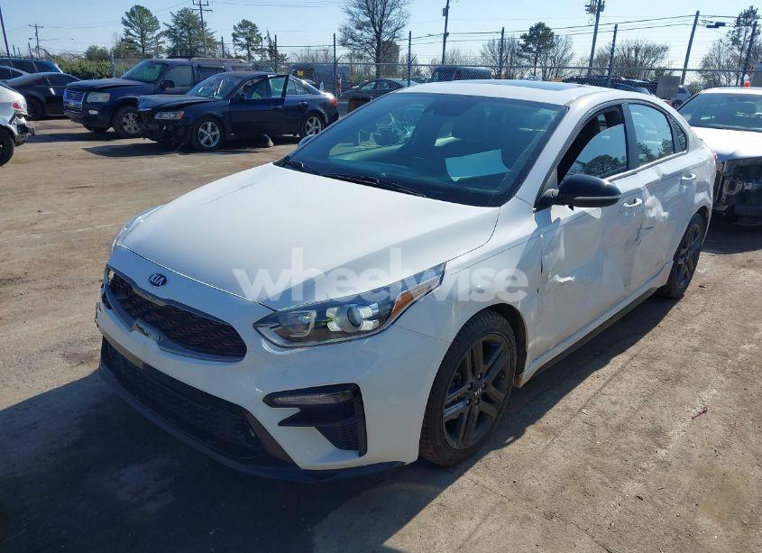 Photo 2 of 2020 Kia Forte GT-LINE (VIN 3KPF34AD4LE207965)