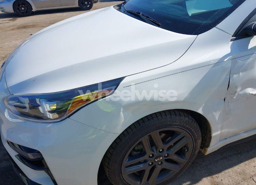 Photo 6 of 2020 Kia Forte GT-LINE (VIN 3KPF34AD4LE207965)