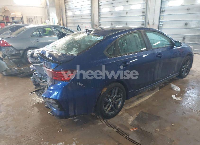 Photo 4 of 2020 Kia Forte GT-LINE (VIN 3KPF34AD4LE251738)