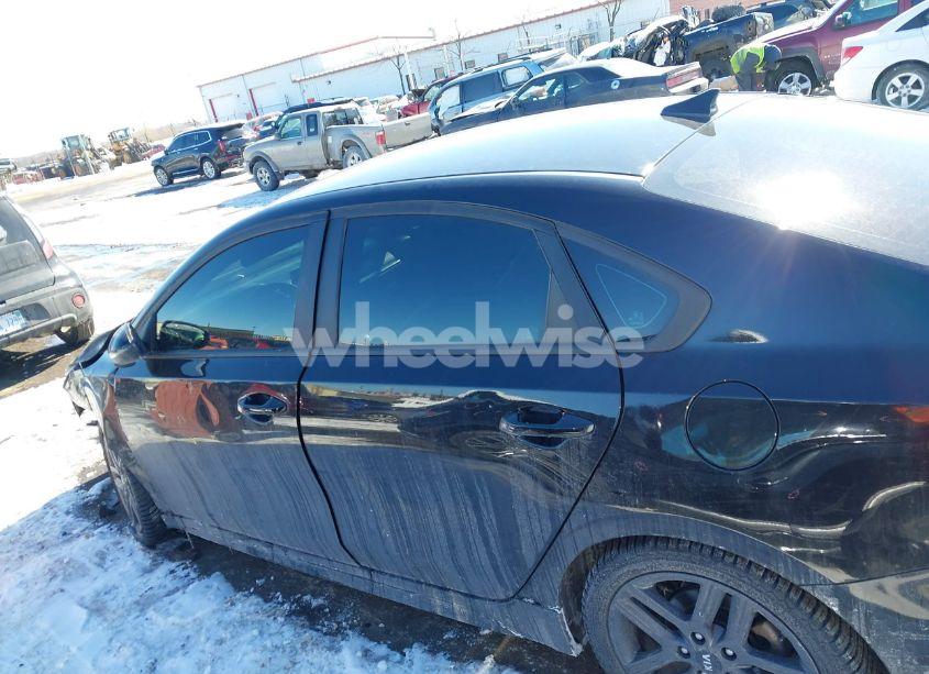 Photo 14 of 2021 Kia Forte GT-LINE (VIN 3KPF34AD4ME293103)