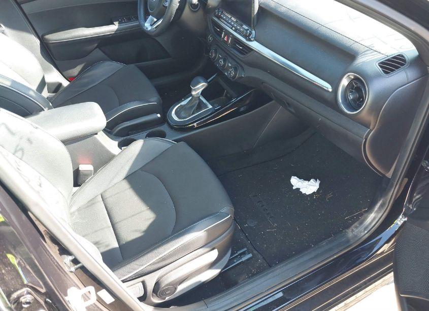 Photo 5 of 2021 Kia Forte GT-LINE (VIN 3KPF34AD4ME312054)