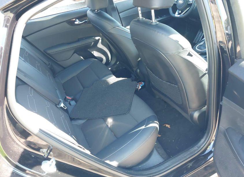 Photo 8 of 2021 Kia Forte GT-LINE (VIN 3KPF34AD4ME312054)