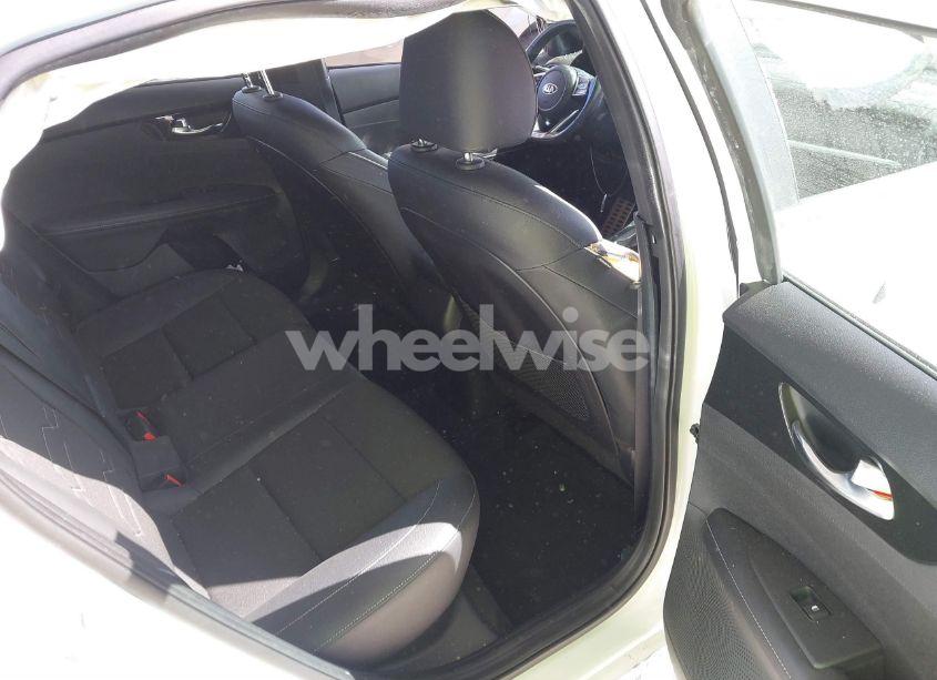 Photo 8 of 2021 Kia Forte GT-LINE (VIN 3KPF34AD4ME333650)