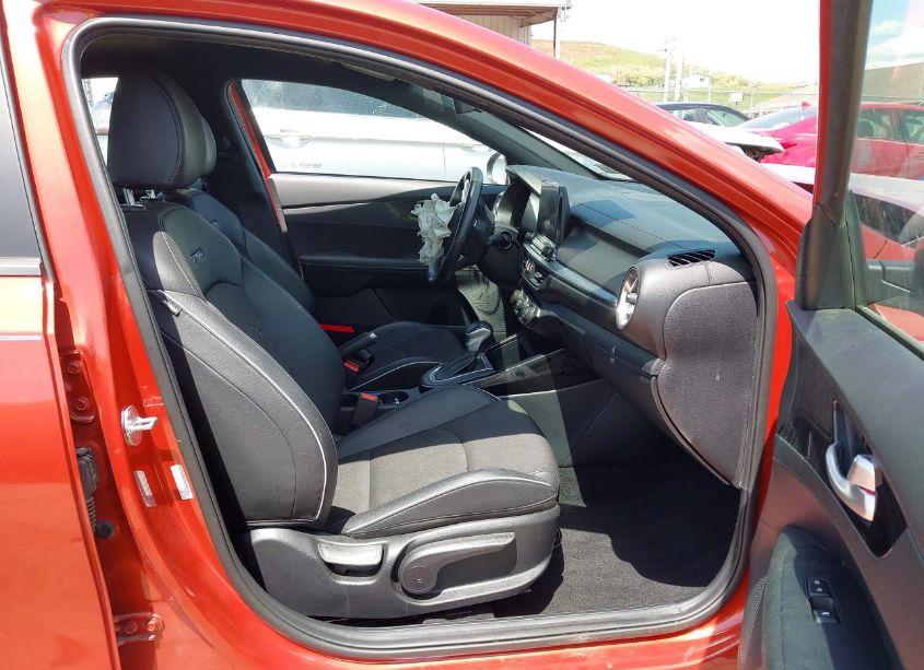 Photo 5 of 2021 Kia Forte GT-LINE (VIN 3KPF34AD4ME377065)