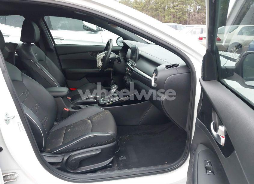 Photo 5 of 2021 Kia Forte GT-LINE (VIN 3KPF34AD4ME382427)
