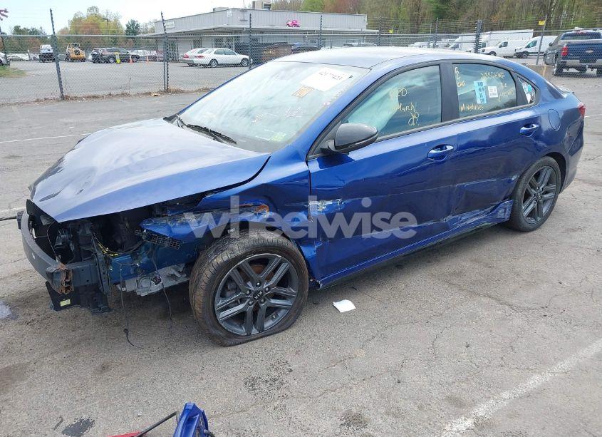 Photo 2 of 2021 Kia Forte GT-LINE (VIN 3KPF34AD4ME423784)