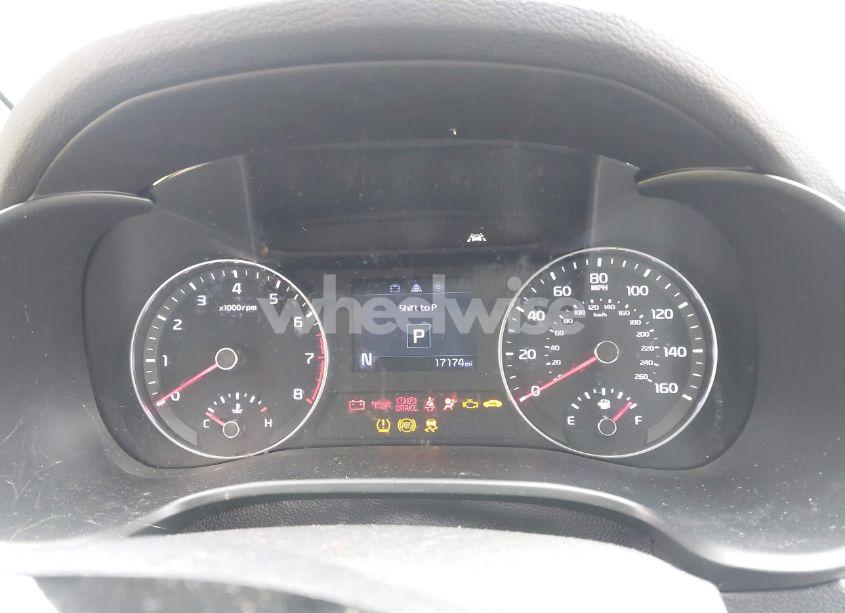 Photo 7 of 2021 Kia Forte GT-LINE (VIN 3KPF34AD4ME423784)