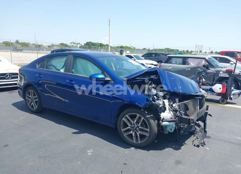 2019 Kia Forte S (VIN 3KPF34AD5KE026520) main photo