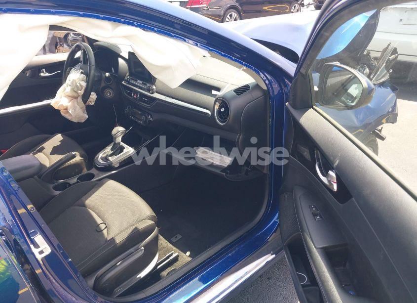 Photo 5 of 2019 Kia Forte S (VIN 3KPF34AD5KE026520)